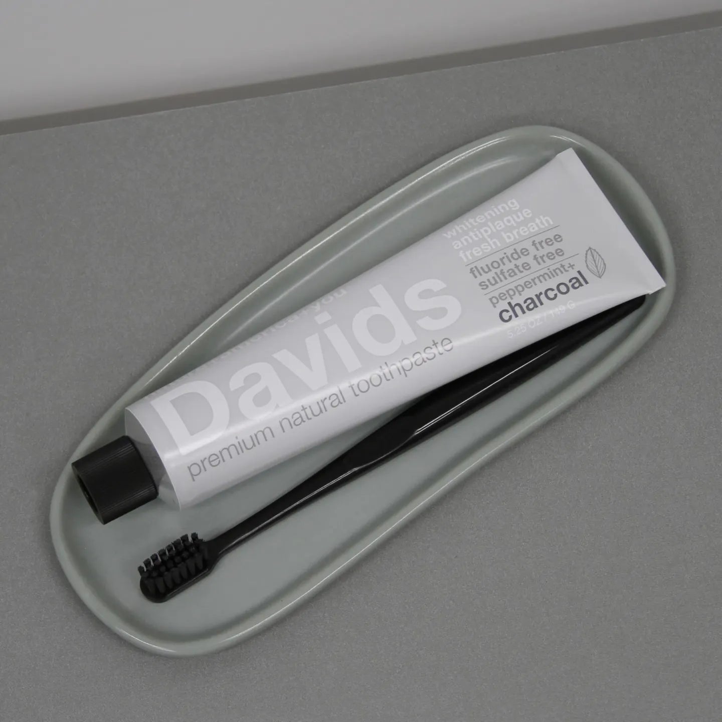 Davids 歯磨き粉　ホワイトニングトゥースペースト【チャコール】149ｇ